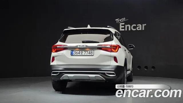 Kia Seltos — Фото автомобиля 4