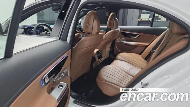 Mercedes-Benz E-Class W214 — Фото автомобиля 16