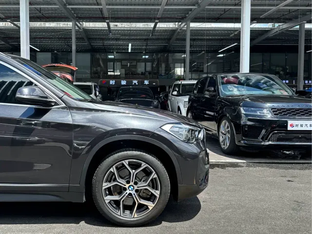 BMW BMW X1 2022 sDrive25Li Leading — Фото автомобиля 8