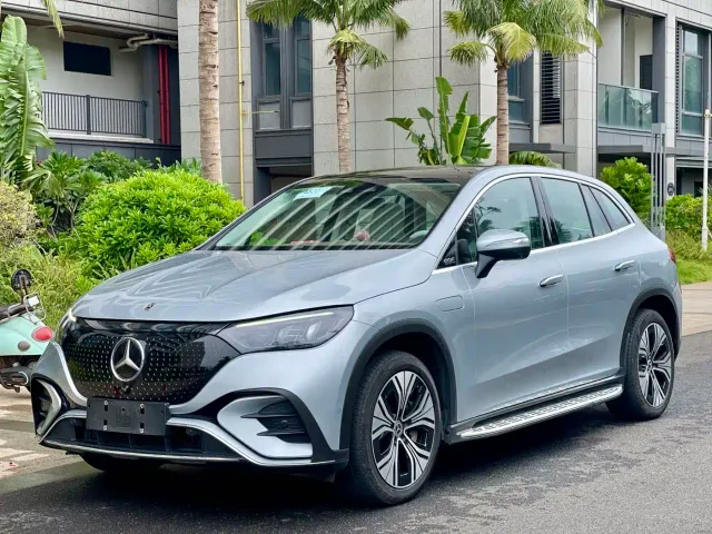 Фотография автомобиля — Mercedes-Benz EQE SUV
