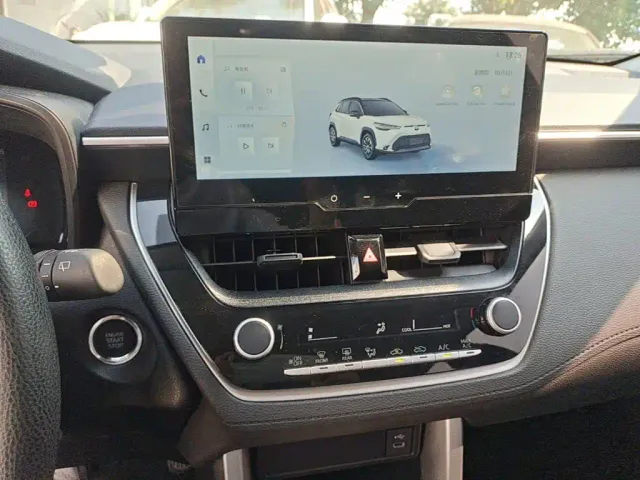 Toyota Frontlander — Фото автомобиля 12
