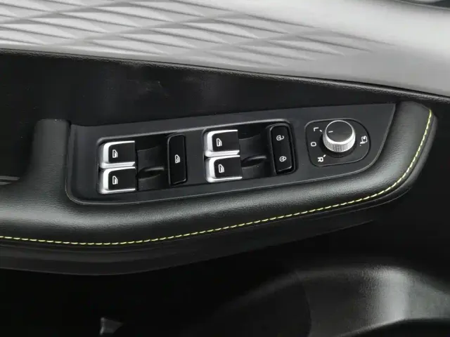 Geely Binyue 2022 Binyue COOL 1.5TD DCT Exciting Power Edition — Фото автомобиля 9