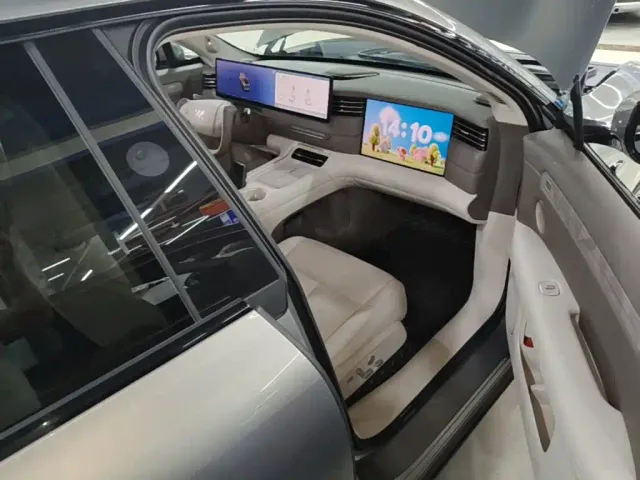 IM Motors LS6 — Фото автомобиля 20