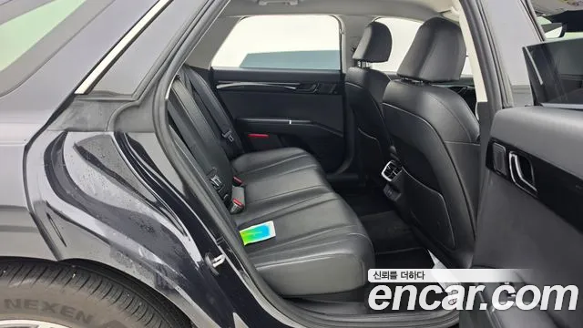 Hyundai Grandeur GN7 — Фото автомобиля 11
