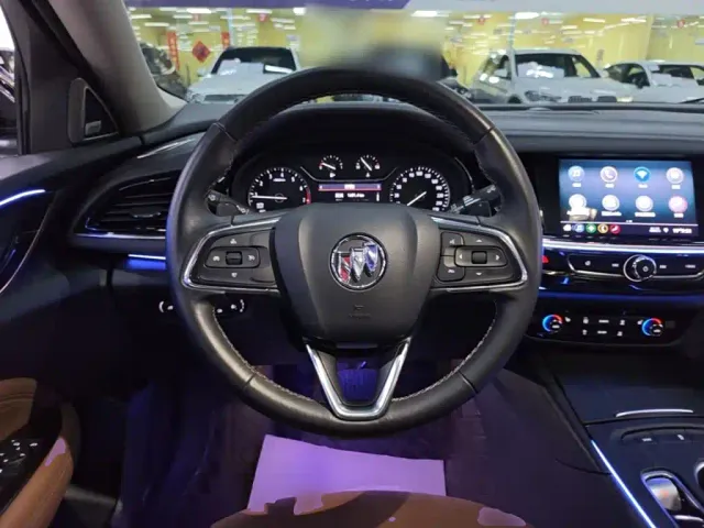 Buick Regal — Фото автомобиля 10