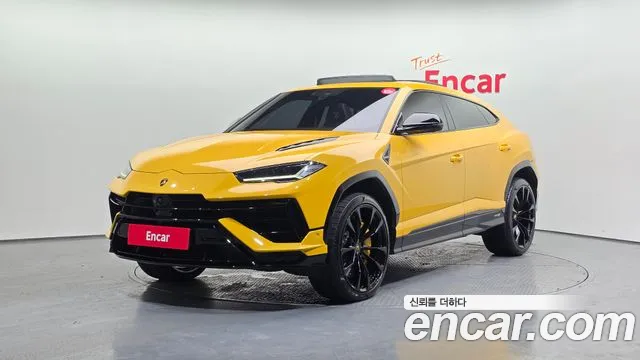 Фотография автомобиля — Lamborghini Urus