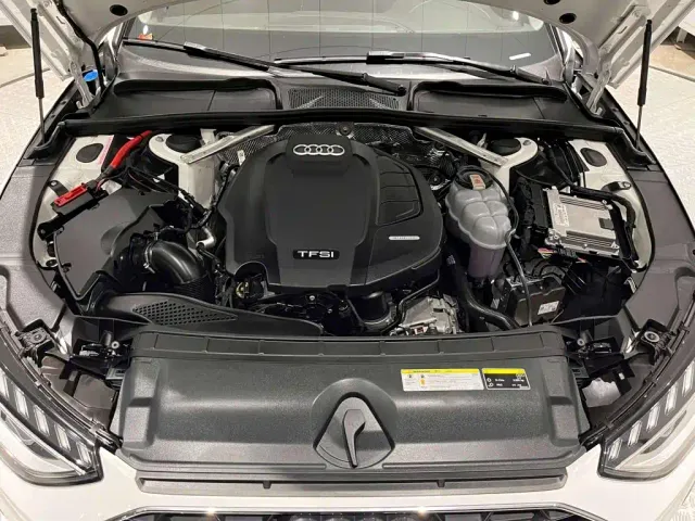 Audi A4L — Фото автомобиля 9