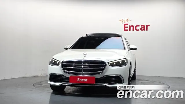 Mercedes-Benz S-Class — Фото автомобиля 3