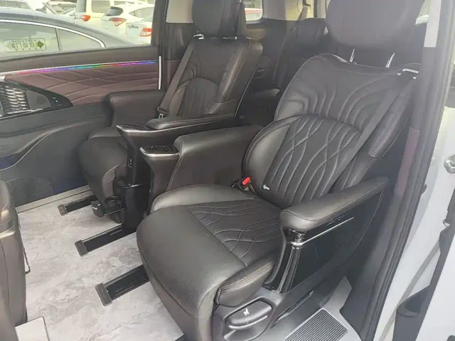 GAC Trumpchi M8 — Фото автомобиля 16