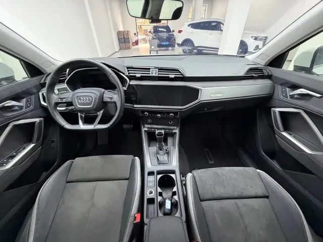 Audi Q3 — Фото автомобиля 15