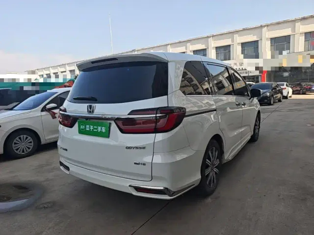Honda Odyssey — Фото автомобиля 6