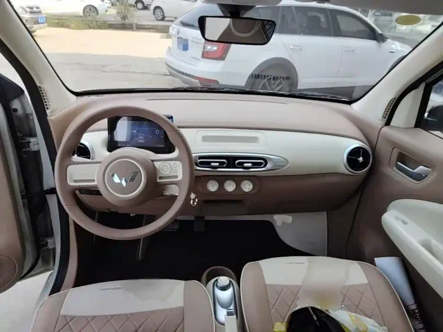 Wuling Hongguang Mini EV — Фото автомобиля 9