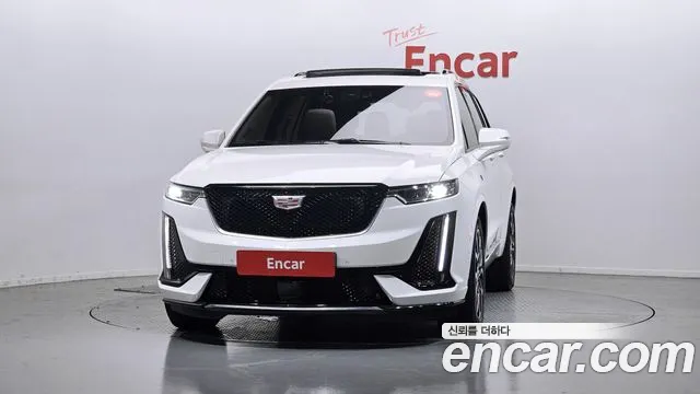 Cadillac XT6 — Фото автомобиля 3