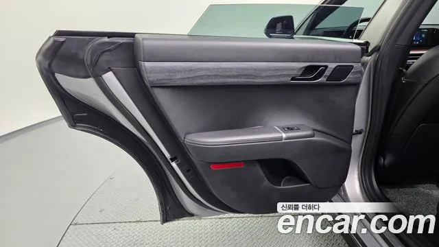 Hyundai Grandeur GN7 — Фото автомобиля 14