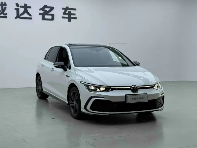 Volkswagen Golf — Фото автомобиля 5