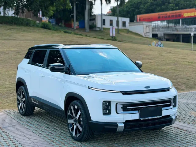 Geely ICON — Фото автомобиля 3