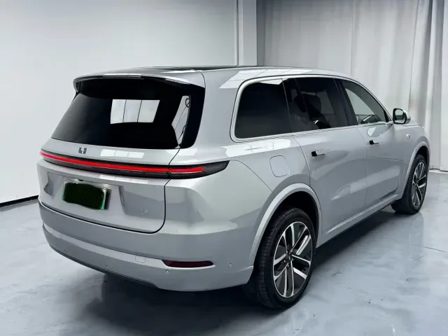 Li Auto L9 — Фото автомобиля 9