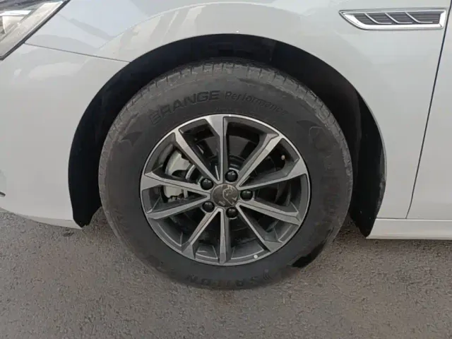 BYD Qin PLUS — Фото автомобиля 22