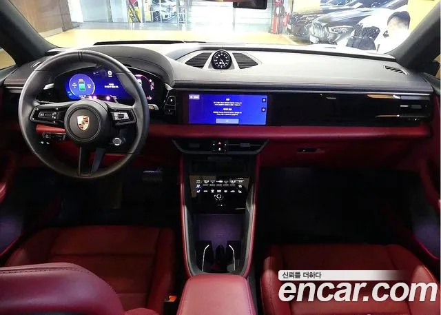 Porsche Macan Electric — Фото автомобиля 7