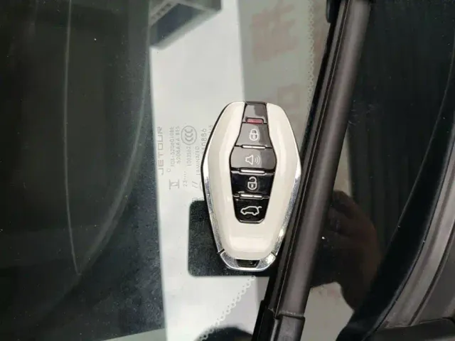 Jetour X90 Plus — Фото автомобиля 8
