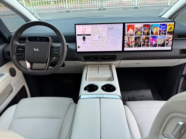 Li Auto MEGA — Фото автомобиля 16