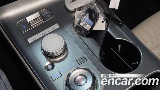 Genesis GV70 — Фото автомобиля 9