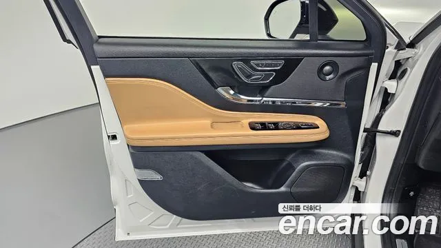 Lincoln Corsair Corsair 2.0 Reserve AWD — Фото автомобиля 24