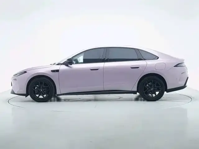 Arcfox S3 — Фото автомобиля 7