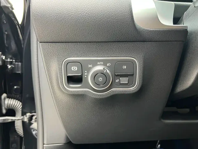 Mercedes-Benz GLB-Class — Фото автомобиля 10