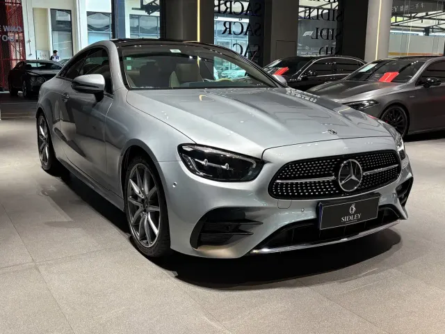 Mercedes-Benz E-Class — Фото автомобиля 2