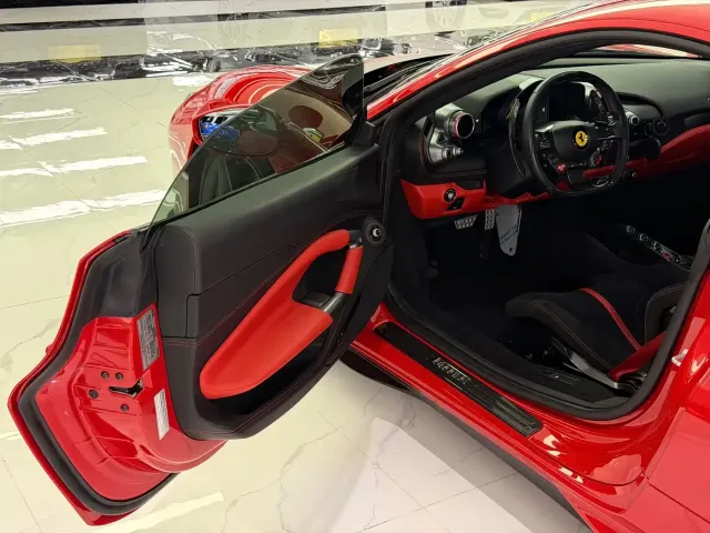Ferrari F8 — Фото автомобиля 21