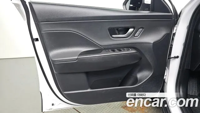 Hyundai Kona SX2 — Фото автомобиля 13