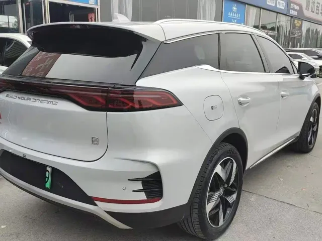 BYD Tang — Фото автомобиля 7