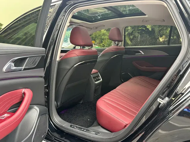 Hongqi H5 — Фото автомобиля 7