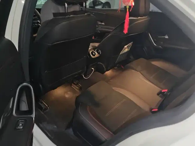 Mercedes-Benz A-Class — Фото автомобиля 11