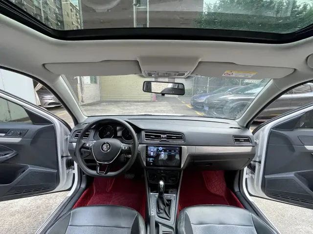 Volkswagen Lavida — Фото автомобиля 9