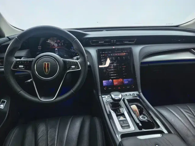 Hongqi H5 — Фото автомобиля 5