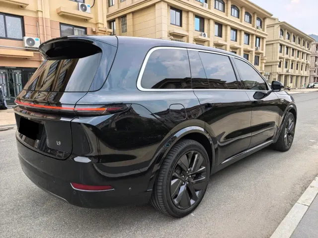 Li Auto L9 — Фото автомобиля 6