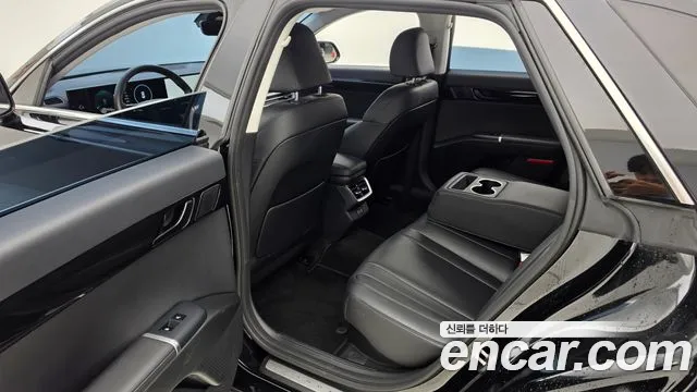 Hyundai Grandeur GN7 — Фото автомобиля 12