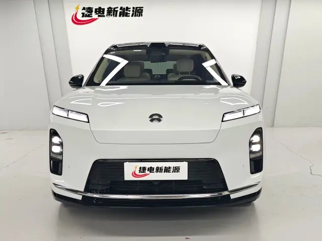 Nio ES8 — Фото автомобиля 2