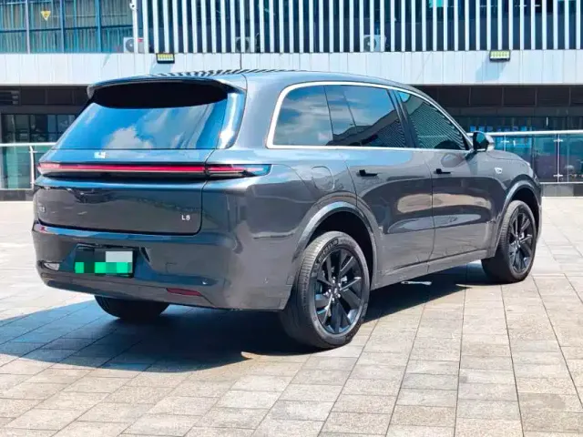 Li Auto Li L8 2023 Pro — Фото автомобиля 7