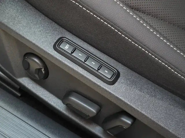 Volkswagen Passat — Фото автомобиля 3
