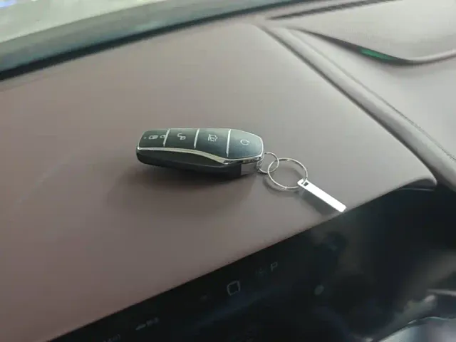 BYD Seal 07 DM-i — Фото автомобиля 16