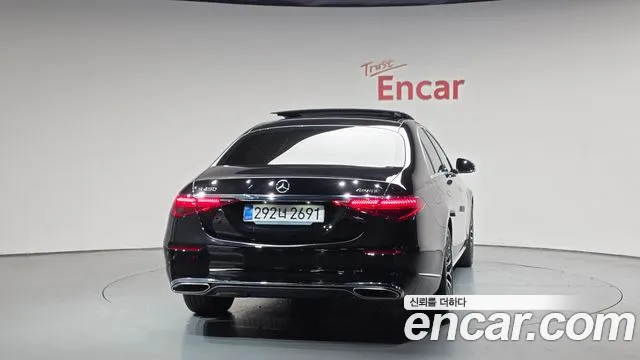 Mercedes-Benz S-Class — Фото автомобиля 4