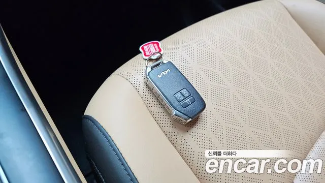 Kia Canival — Фото автомобиля 27