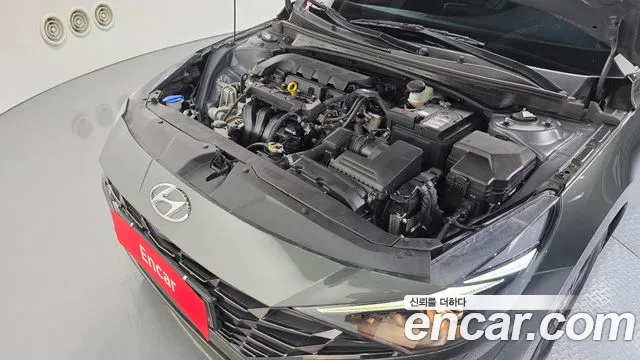 Hyundai Avante CN7 — Фото автомобиля 9