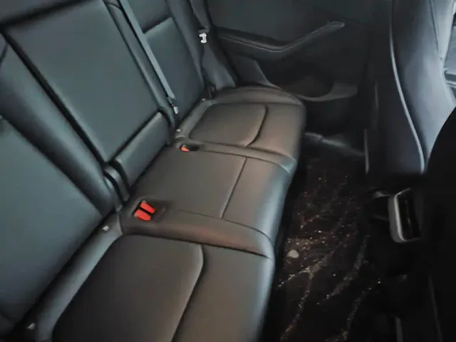 Tesla Model Y — Фото автомобиля 7