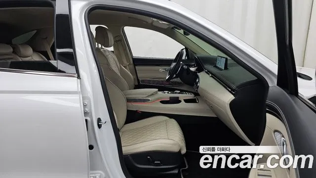 Genesis GV70 — Фото автомобиля 17
