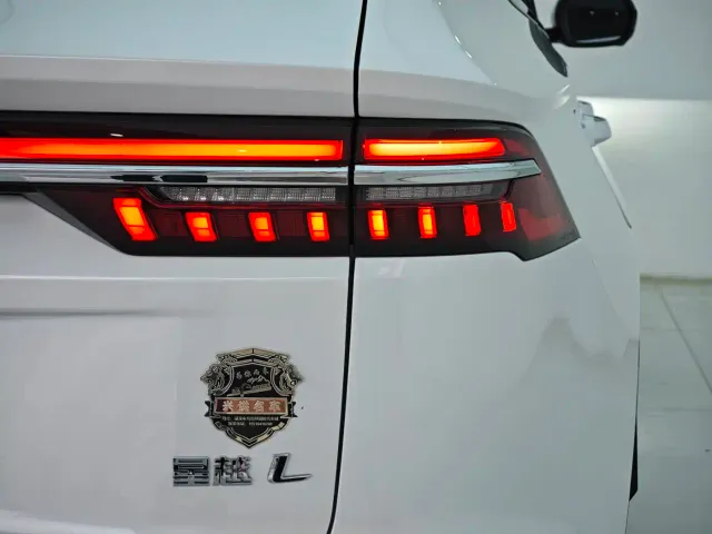 Geely Xingyue L — Фото автомобиля 10