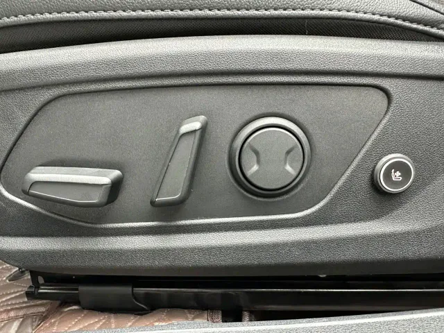 Hyundai Elantra — Фото автомобиля 16